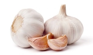 Garlic for treating warts